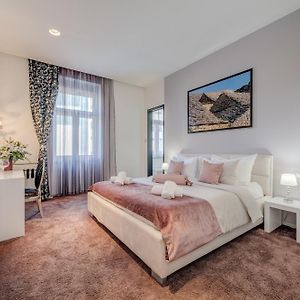 Deluxe Double Room City View